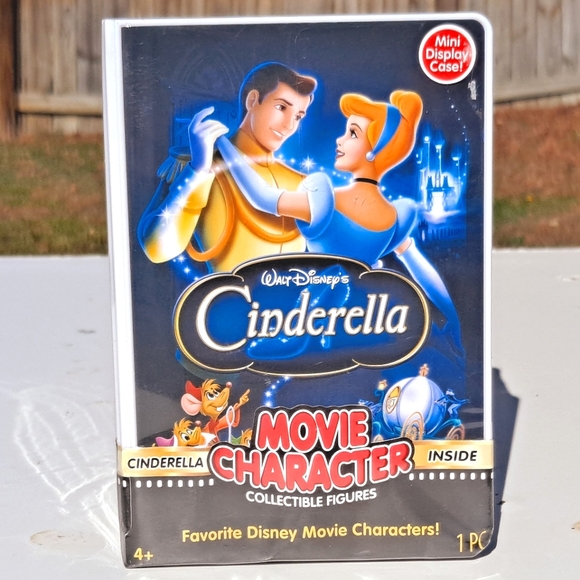 Jasmine From Aladdin&Walt Disney Cinderella Collectible Figures Collect Them All - Picture 6 of 6